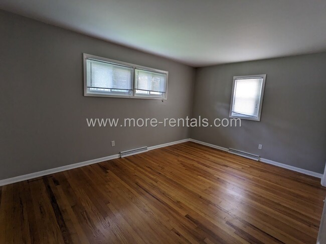 Building Photo - Ranch house with first floor laundry in Wh...