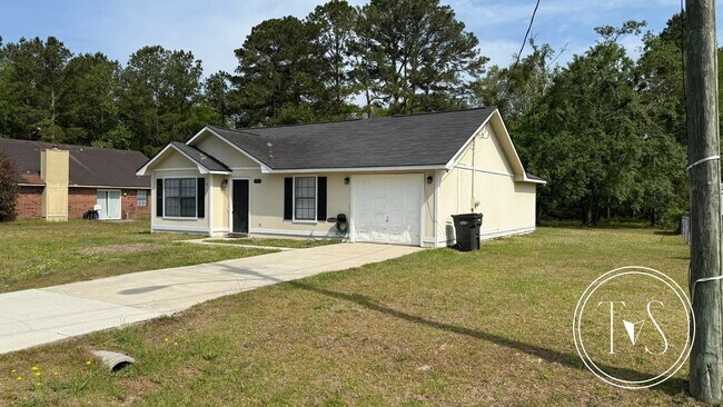Building Photo - SUMMER MOVE-IN SPECIAL AND RATE DROP ALERT...