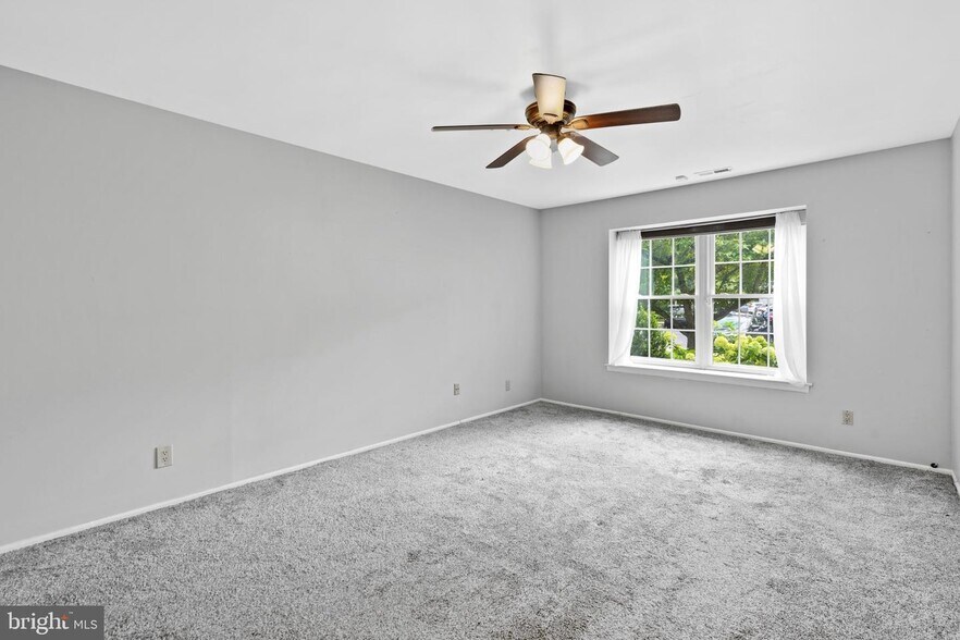 Building Photo - 501A Harwood Ct