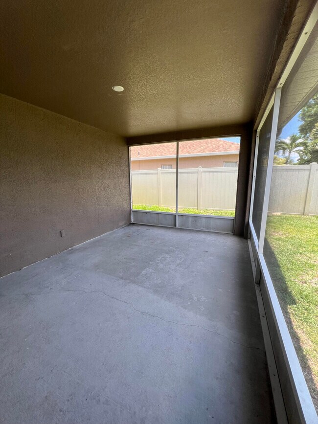 Building Photo - 1851 Abbeyridge Dr