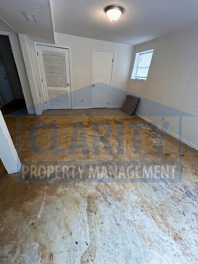 Building Photo - Remodeled three bedroom home on an acre lot!