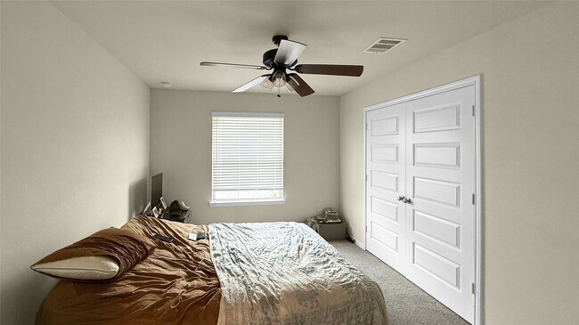 Building Photo - 3822 Dry Creek Dr