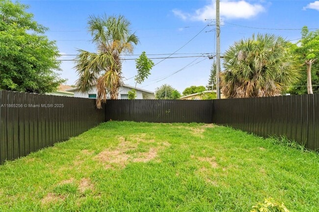 Building Photo - 2143 NW Fourth Street 2, Pompano Beach, FL...