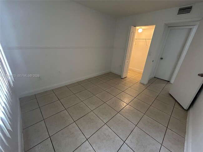 Building Photo - 4205 N University Dr