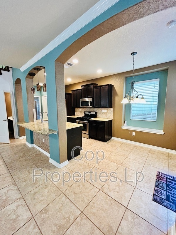 Building Photo - 1331 Tweed Willow