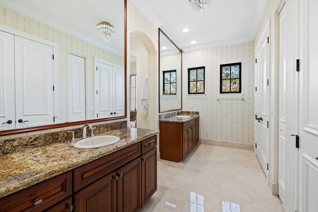 Building Photo - 7040 Long Leaf Dr