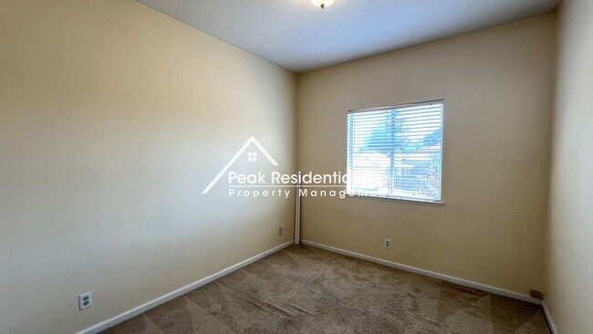 Building Photo - 402 Harlow Ct