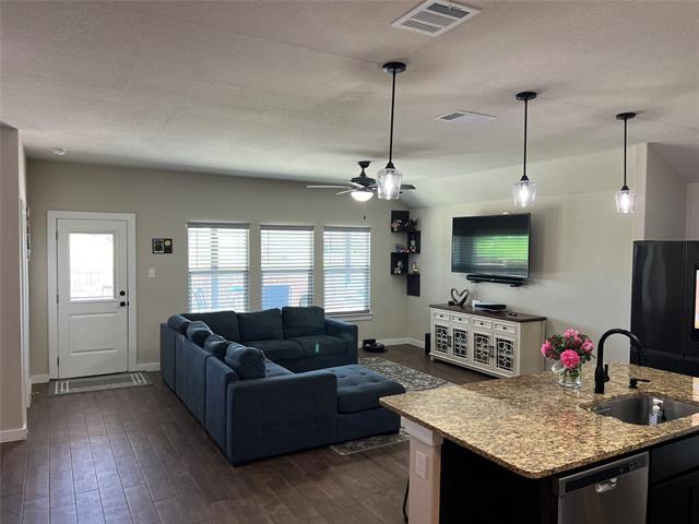 Building Photo - 629 Turtle Crk Pk Trl