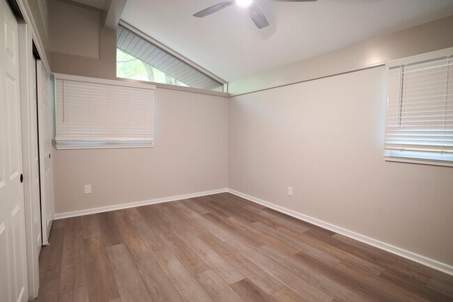 Building Photo - Charming 3 Bedroom with New Renovations in Clemson, SC!