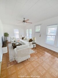 Building Photo - 116 Plum St