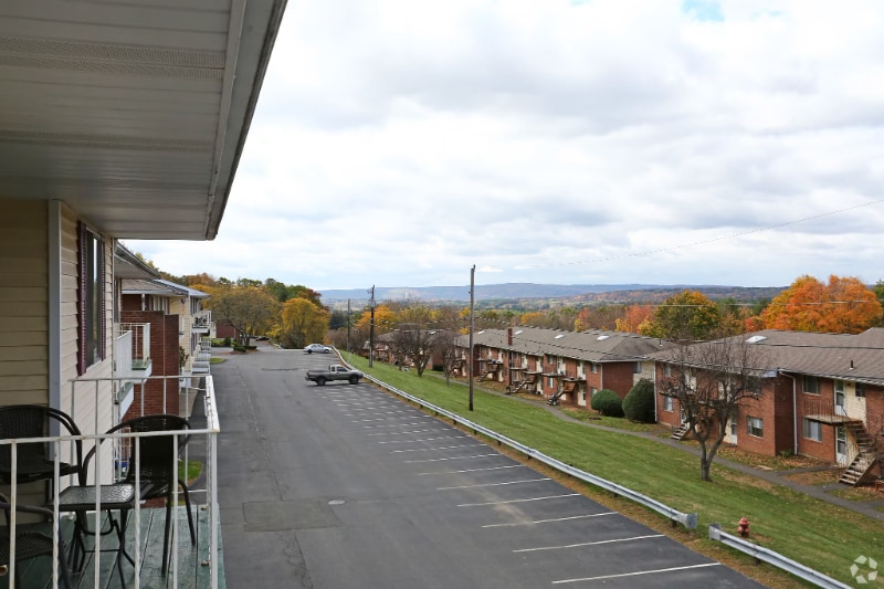 Building Photo - 271 Main St