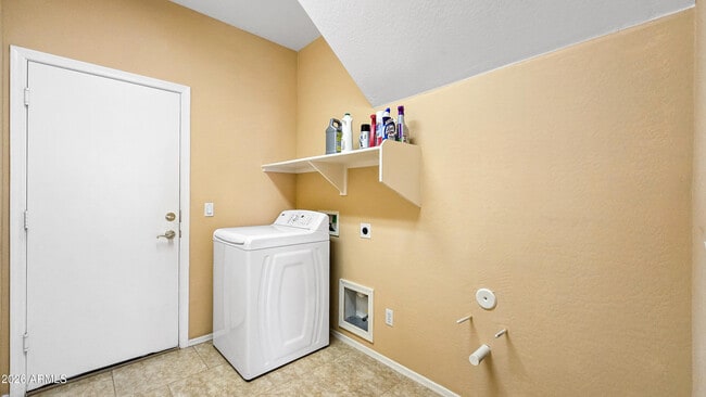 Building Photo - 14226 W Wethersfield Rd