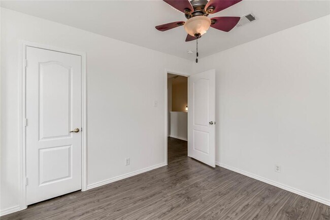 Building Photo - 6521 Quinton Dr