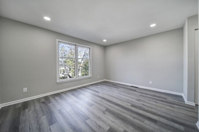 Bedroom 1 - 333 Circle Ave