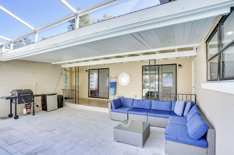 Building Photo - 916 Ave S SE