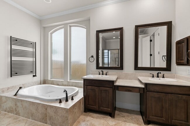 Building Photo - 18900 N Bee Cave Springs Cir
