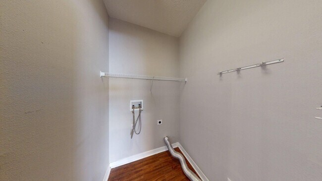 Building Photo - 4-BR 2.5 BA   AVALON PARK SOUTH