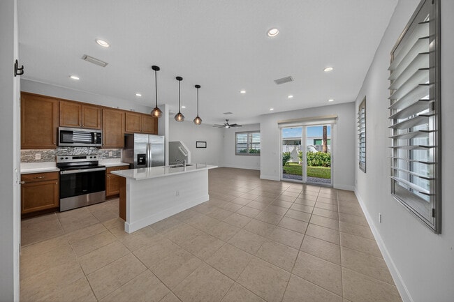 Building Photo - 1817 Sanderling Dr