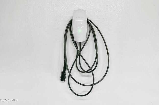 Building Photo - 12810 E Yucca St