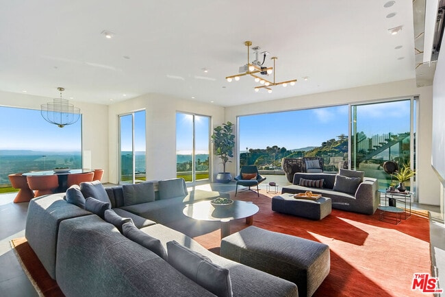 Building Photo - 2020 Cyprean Dr