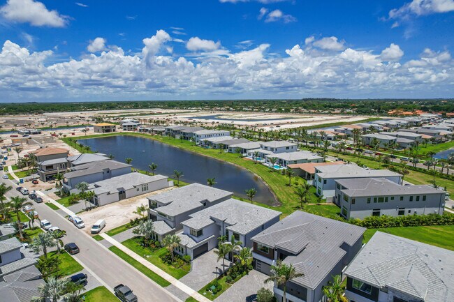 Building Photo - 9451 Riverside Pk Dr