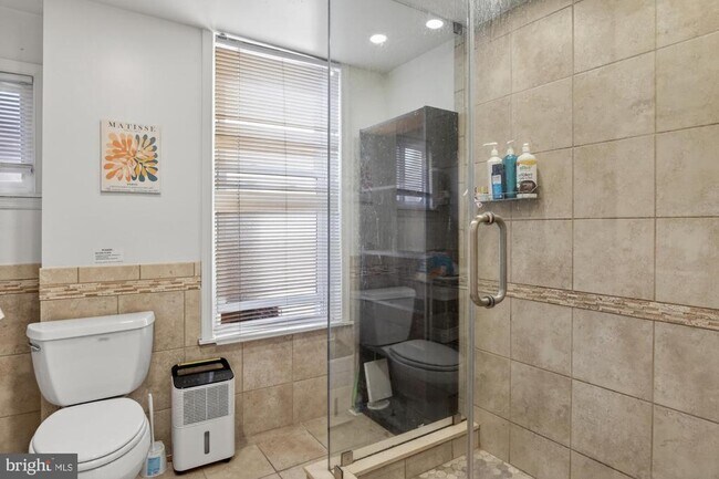 Building Photo - 4058 Irving St