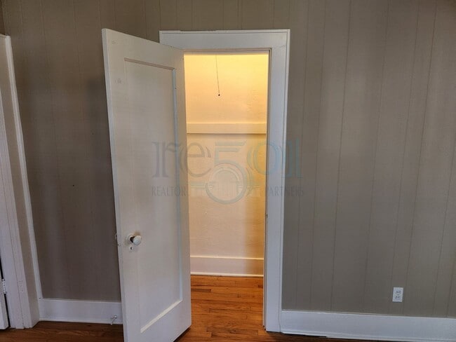 Building Photo - Forest Park School District!