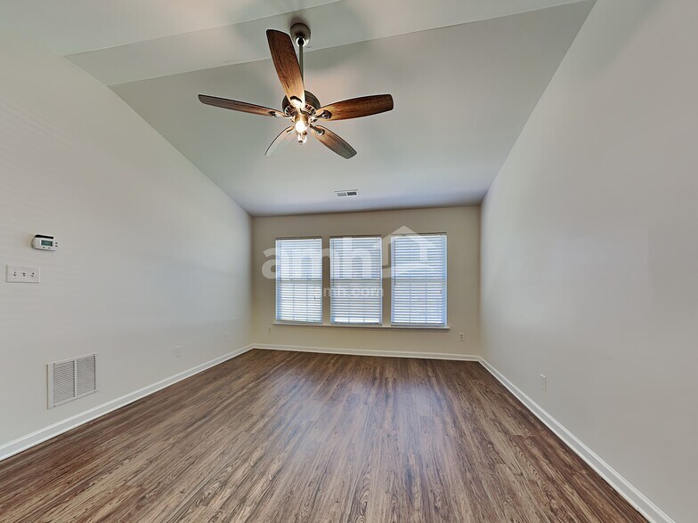 Building Photo - 1413 Cantwell Ct