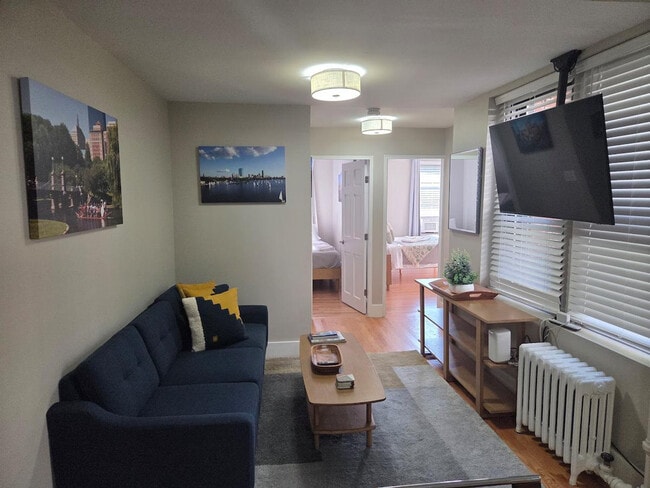 Building Photo - 414 Cambridge St