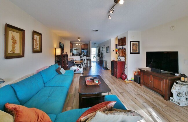 Building Photo - 19 Arbor Club Dr