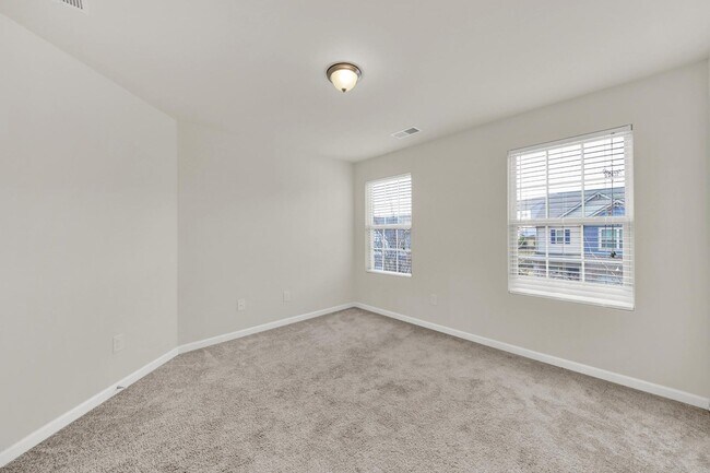 Building Photo - Beautiful Townhome in Indian Land