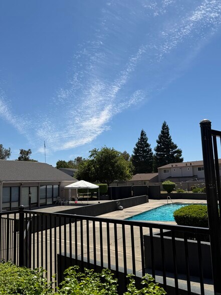 Building Photo - 85 El Toro Ct