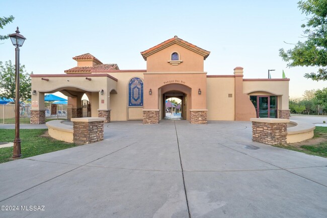 Building Photo - Beautiful Home in Rancho Sahuarita