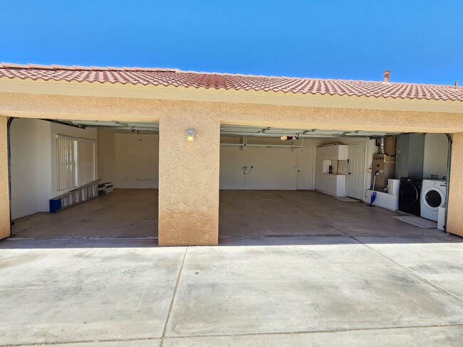 Building Photo - 57062 Millstone Dr