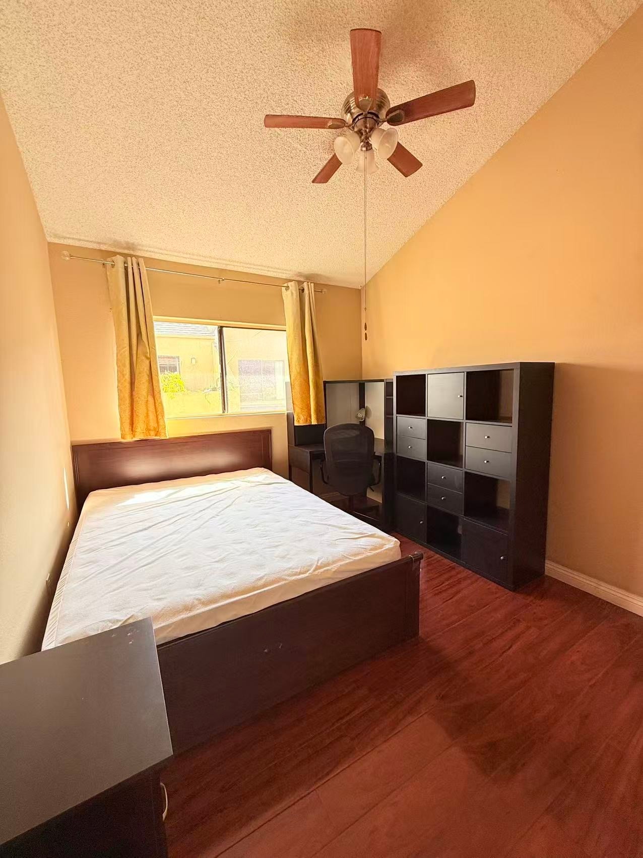 Building Photo - 104 N Wilson Ave