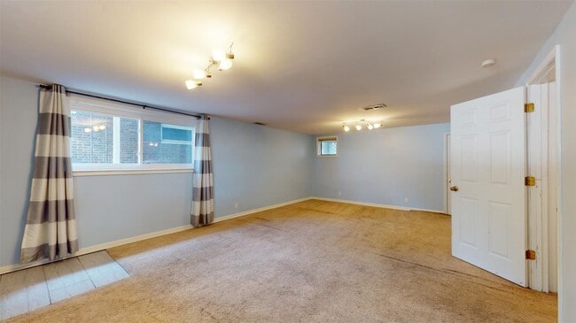 Building Photo - 7030 Clayton Rd