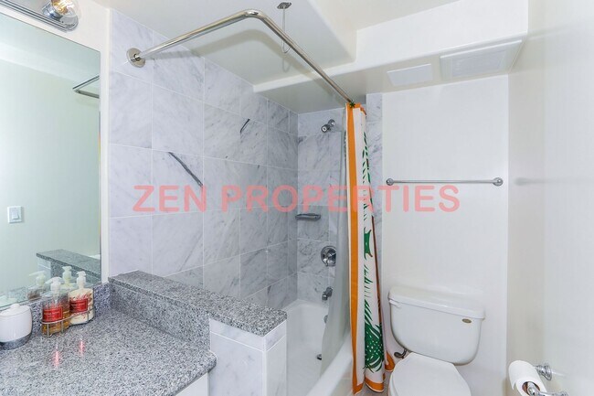 Building Photo - Fully furnished 2 bdrm / 2 bath / 1 parking unit at The Windsor Waikiki