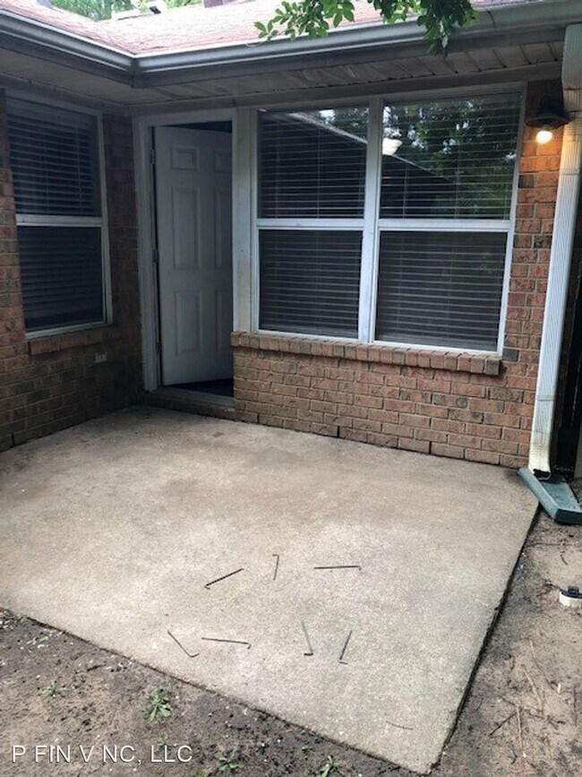 Building Photo - 4 br, 2 bath House - 106 Barnsbury Ct