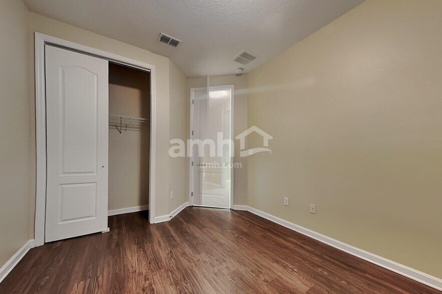 Building Photo - 3901 Ringneck Dr