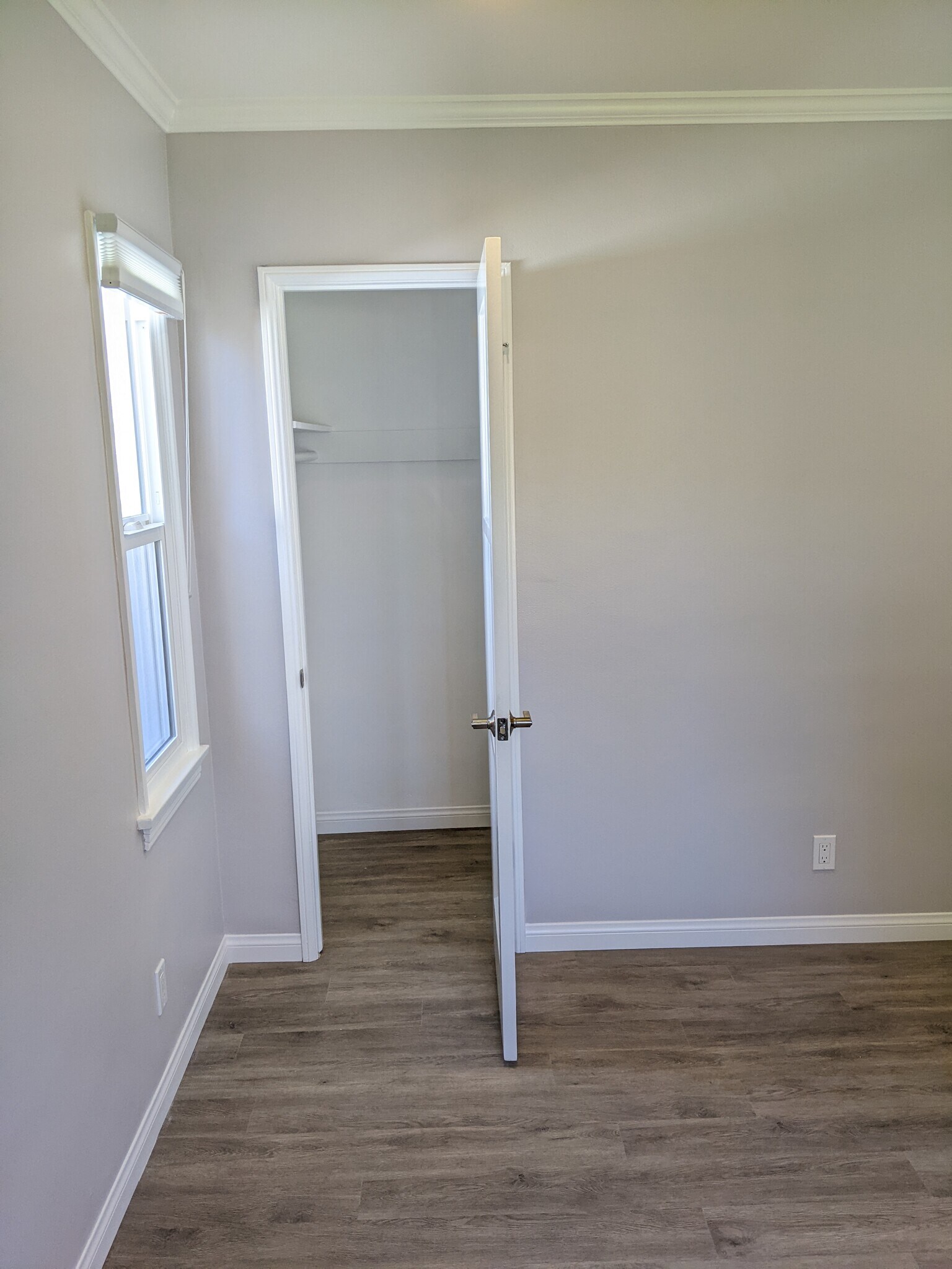 Building Photo - 5636 Cedros Ave