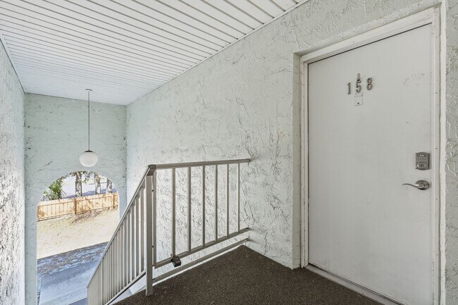 Building Photo - 337 S McMullen Booth Rd