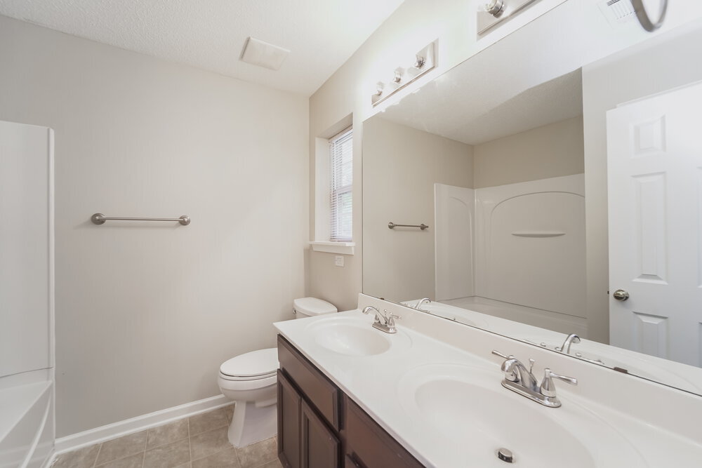 Building Photo - 16927 Greenlawn Hills Ct