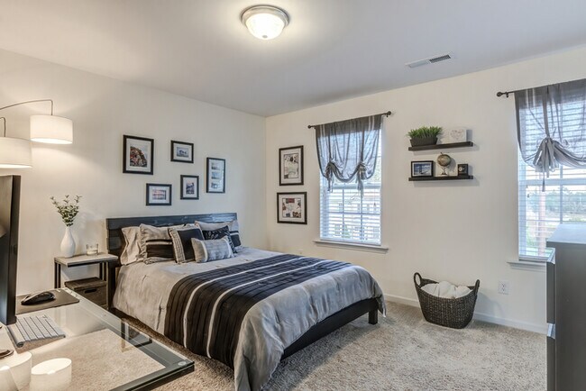 Building Photo - Townhome for rent