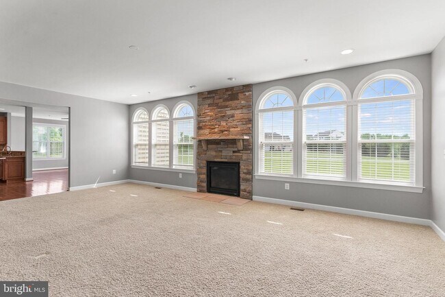 Building Photo - 15305 Sweetbay St