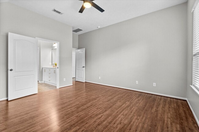 Building Photo - 12719 Hart Hollow Ln