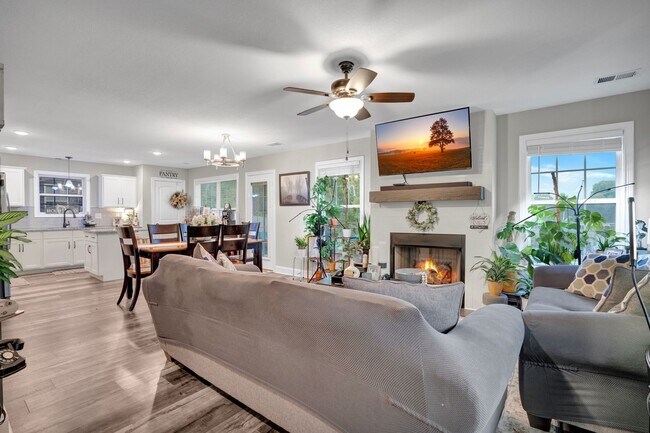Building Photo - 456 Woodtrace Dr