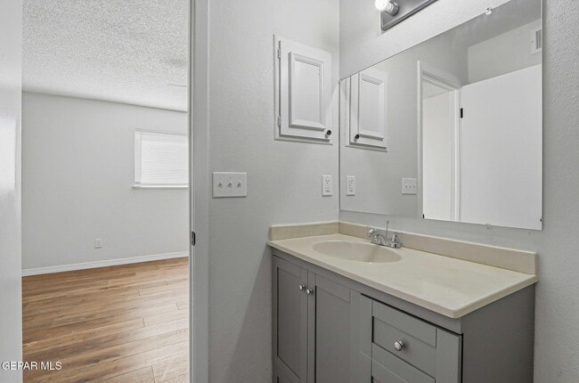 Building Photo - 7129 Orizaba Ave