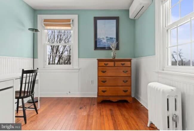 Building Photo - 444 St Davids Ave