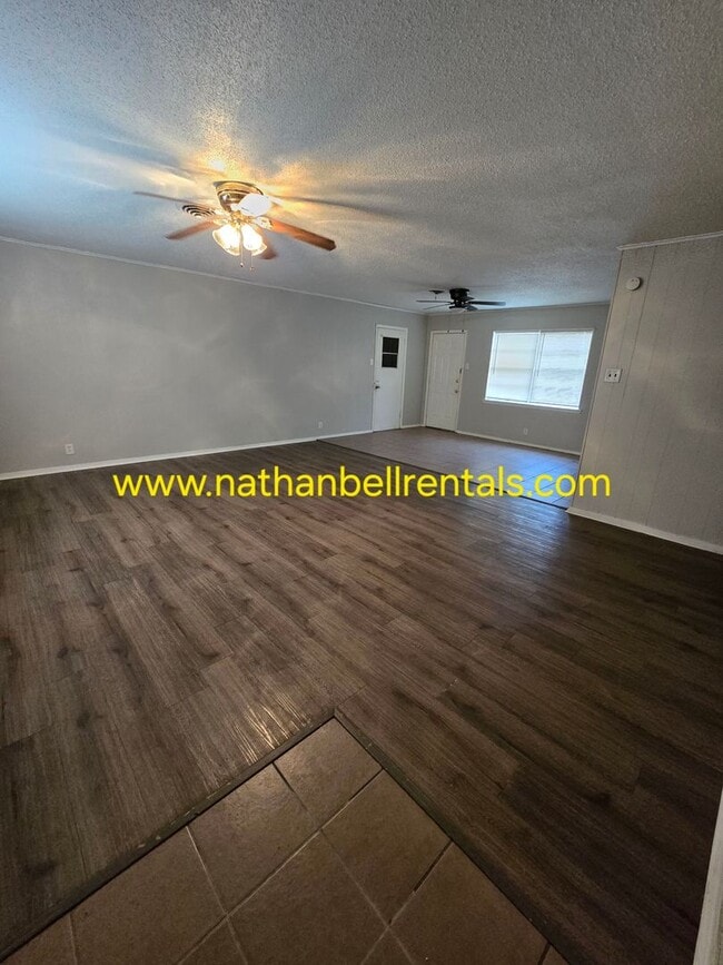 Building Photo - 2485 Cypress Dr