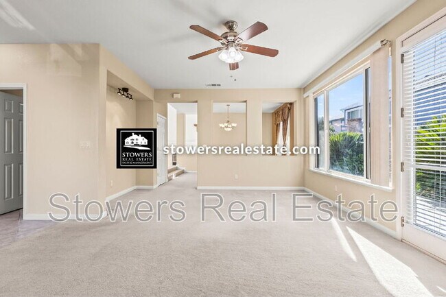 Building Photo - 1570 Eastlake Cir